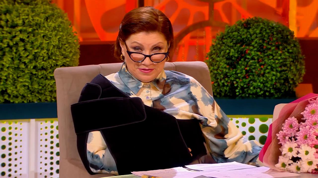 "Говорили - забудут": Роза Сябитова отреагировала на песню по мему "Сам решу" смотреть онлайн