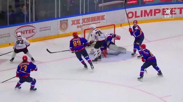 Игроки «Химика» в январских рейтингах ВХЛ смотреть онлайн
