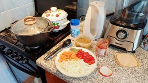 Весь день на кухне/Мясо с овощами и подливой/Домашняя пицца/У нас непогода