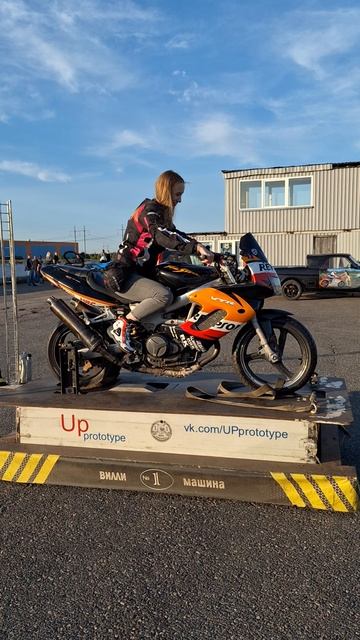 Мото симулятор тренажёр вилли машина на фестивале  Большие гонки