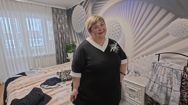 Выбираю себе новые наряды. Отвечаю  людям которые нас просто ненавидят.