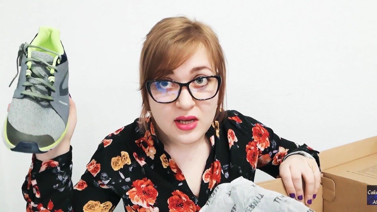 АСМР Грубый и ушлый продавец в обувном магазине 👠 ТОКСИЧНАЯ ПРОДАВЩИЦА хочет ВТЮХАТЬ тебе ПОБОЛЬШЕ смотреть онлайн