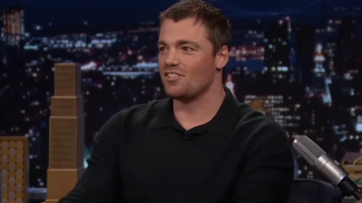 Габриэль Бассо рассказал, почему удалил свой аккаунт в Instagram, и подтвердил, что плачет только в смотреть онлайн