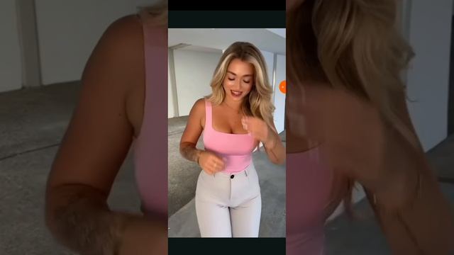 Лиззи Грей, модель с пышными формами | Вдохновляющая уверенность и красота смотреть онлайн