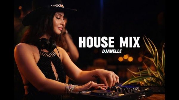 Djanelle | House music & Rooftop Vibes Mix on Koh Phangan