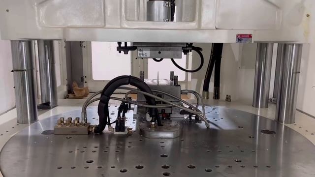 Литье шестеренок на вертикальном ТПА TAYU TYU21002R