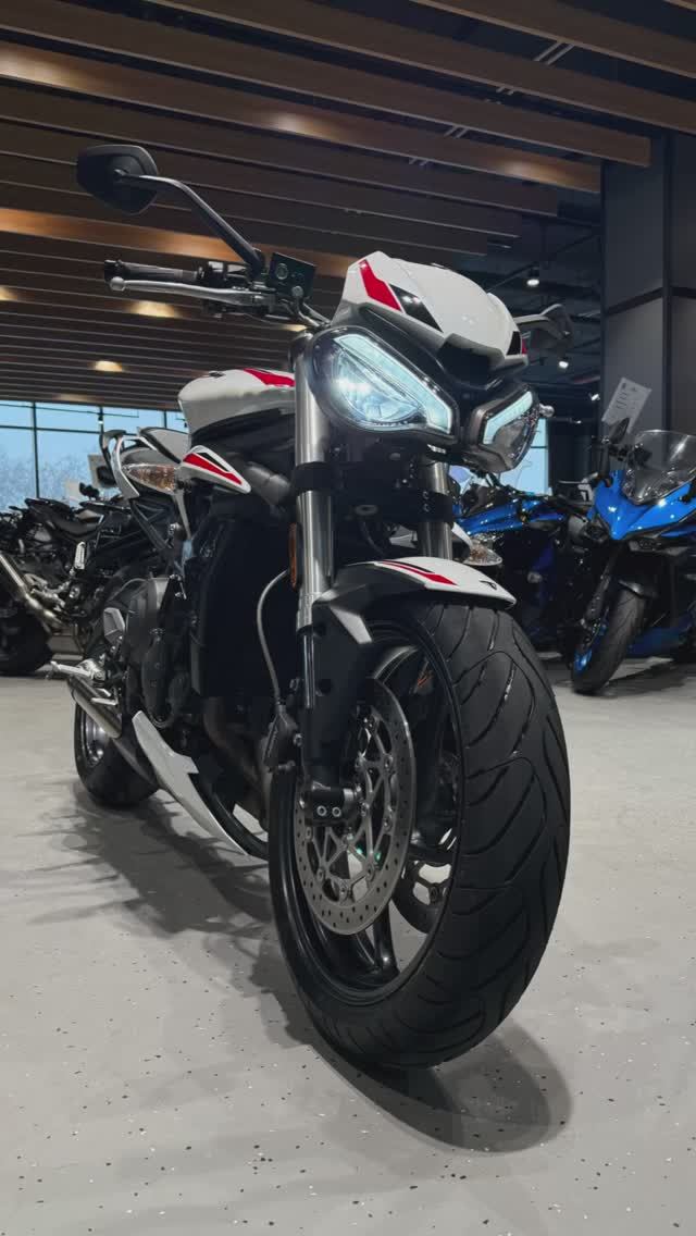 TRIUMPH STREET TRIPLE (2021) VIN: SMTHDA52AZMAE3480 смотреть онлайн