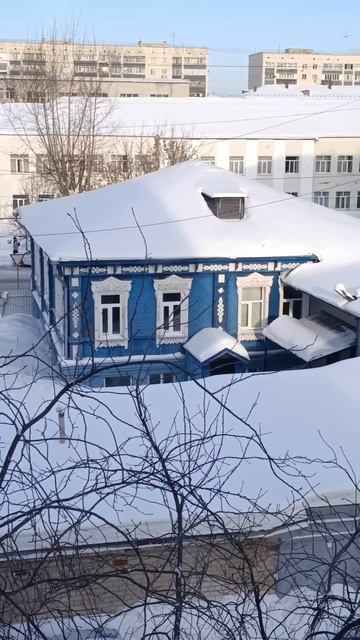 ❄️Зимняя сказка❄️вид из окна на старинную улицу города💗#winter #зима #город #city #snow #снег #life смотреть онлайн