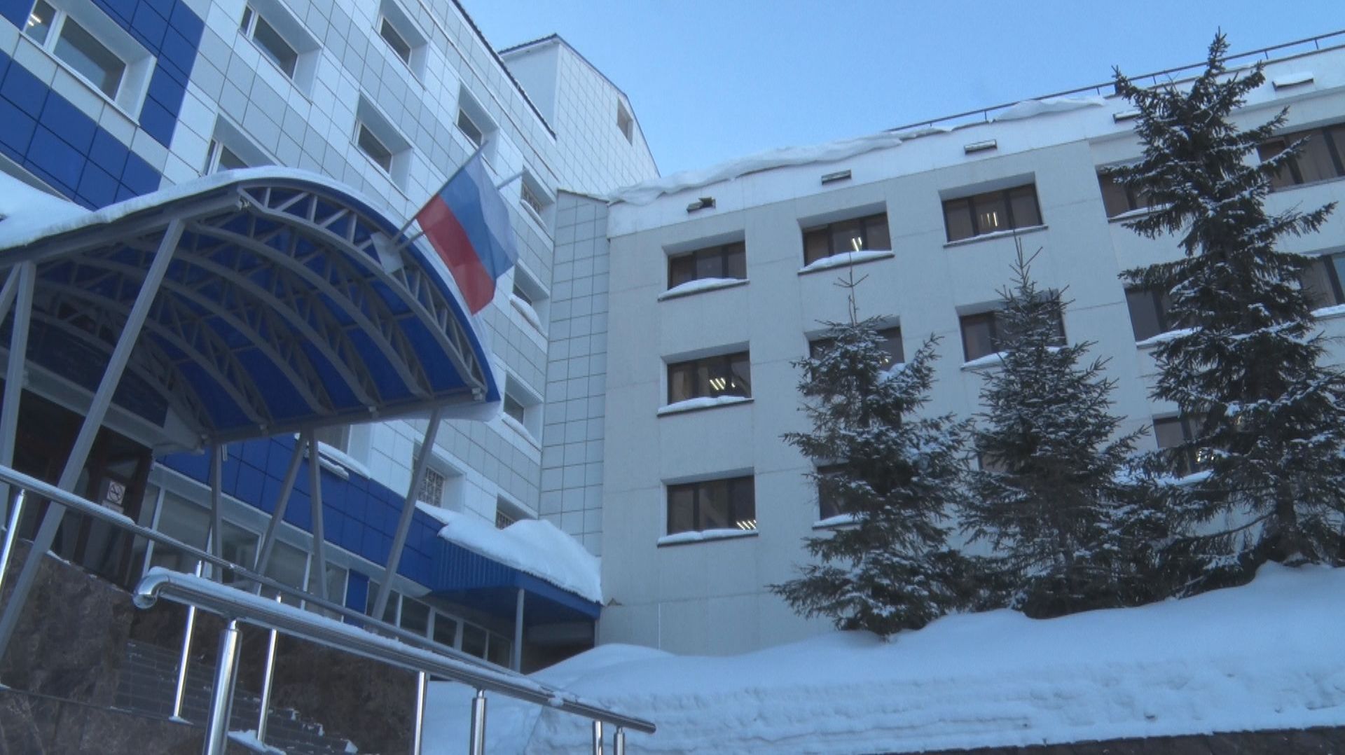 СКУПОЙ ПЛАТИТ ДВАЖДЫ смотреть онлайн