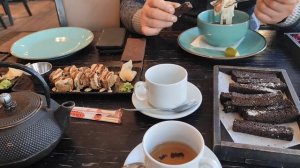 А мы пошли в Пивальди....