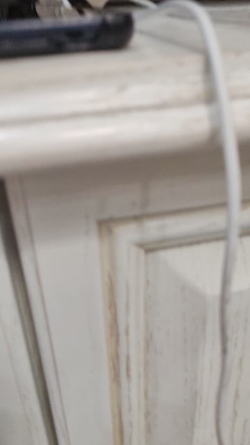 У меня сломался зарядник от моего старого планшета😭 подскажите что надо делать