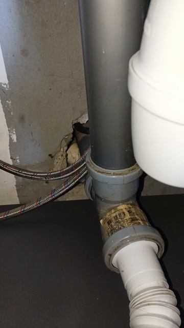 Что делать если унитаз плохо смывает частая проблема в частных домах смотреть онлайн