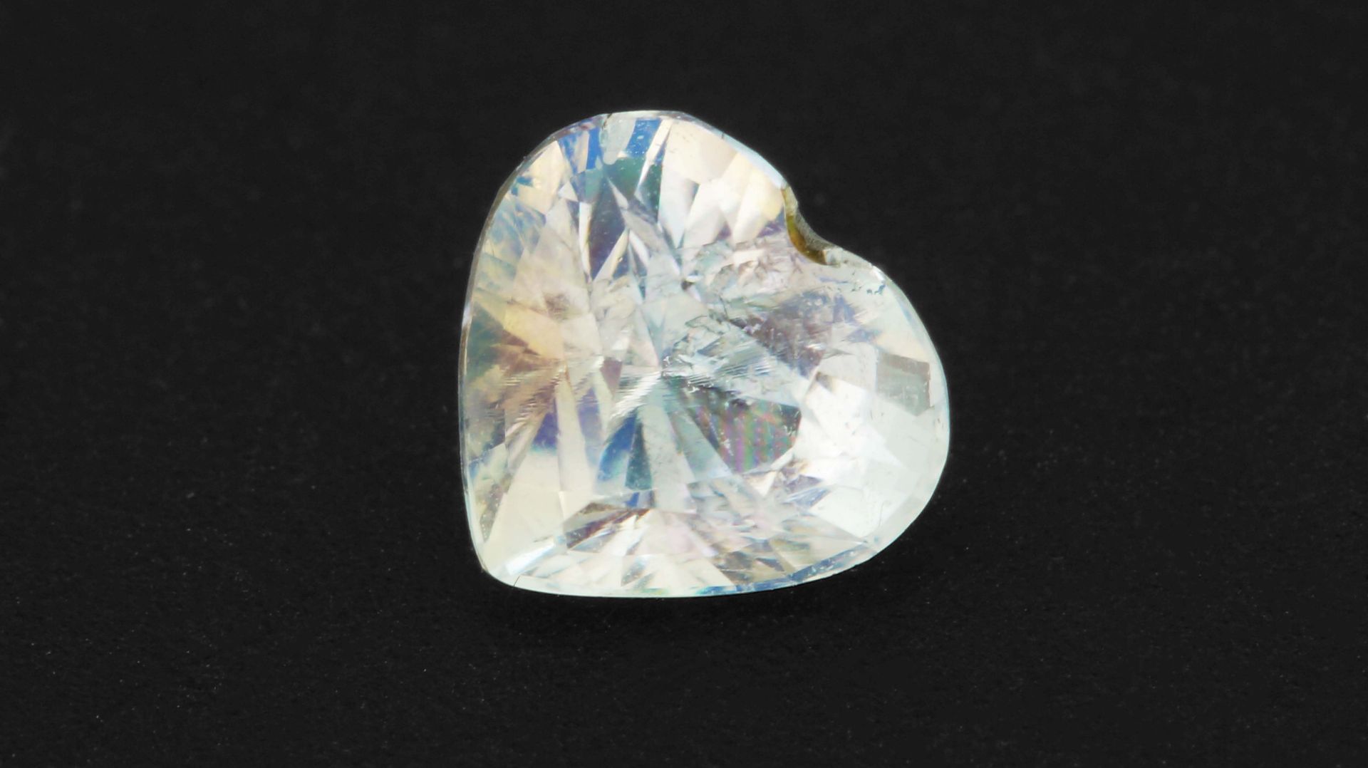 Радужный Лунный камень 1,33 карата смотреть онлайн