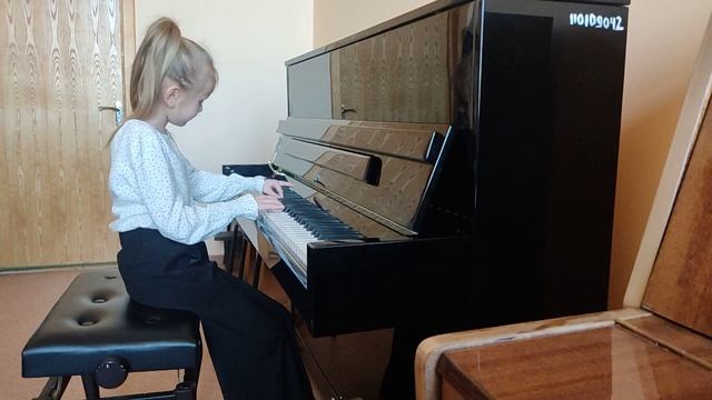 Димитрюкова Регина. В.Шаинский _Песня крокодила Гены_