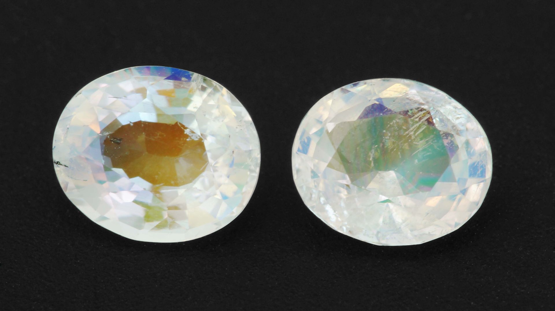 Радужный Лунный камень пара 2,76 карат смотреть онлайн