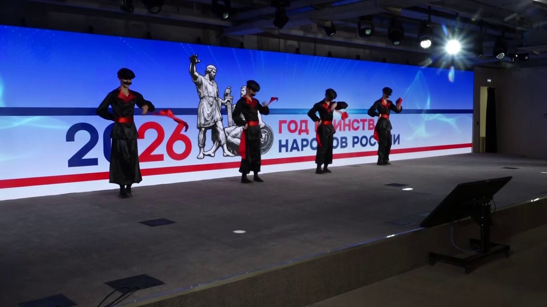 НА ЕНИСЕЕ СТАРТОВАЛИ МЕРОПРИЯТИЯ, ПОСВЯЩЕННЫЕ ГОДУ ЕДИНСТВА РОССИИ смотреть онлайн