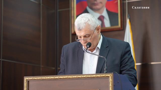 Совещание актива района в администрации МР "Казбековский район" смотреть онлайн