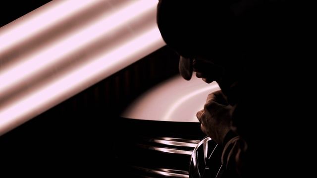 рекламный ролик DENT HUNTERS ремонт вмятин смотреть онлайн