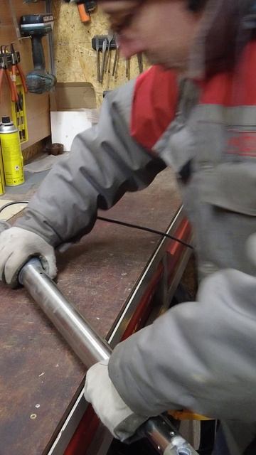 С чего начать, если не знаешь как устроено? Делай как я, при разборке линейного привода ворот!