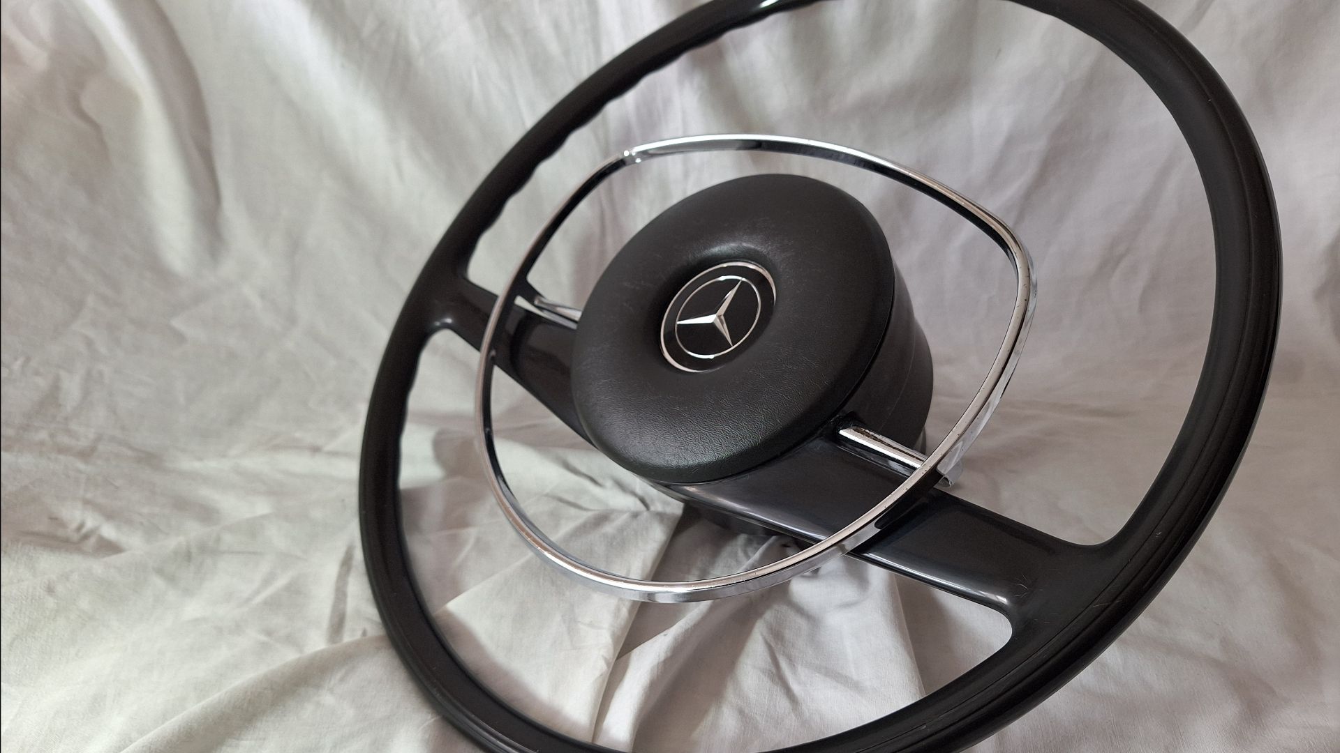 Руль Мерседес 06.02.26 смотреть онлайн