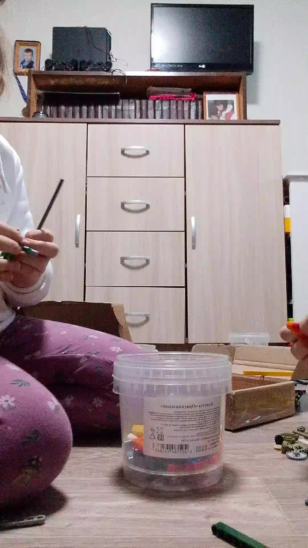 Лего строю с сестрой смотреть онлайн