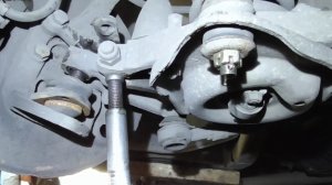 Замена нижней шаровой опоры ГАЗ 3110 Волга