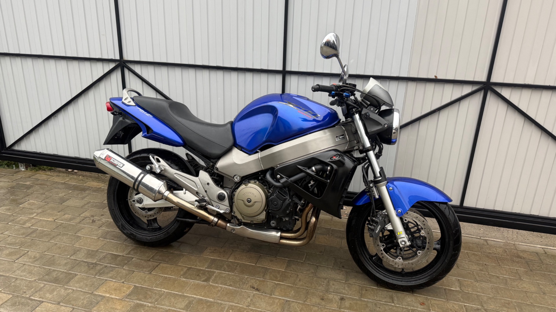 Обзор мотоцикла Honda x11, 2000год смотреть онлайн