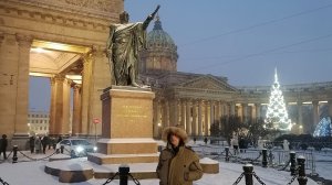 Санкт Петербург. 2-ой день отпуска. Дом Зингера, Казанский собор, Дворцовая площадь, Эрмитаж.