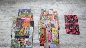 мысли под конец недели. думает ли о вас? таро расклад