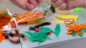 Урок по вязанию стримера из пера на двойнике