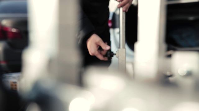 Dent Hanters backstage ремонт вмятин смотреть онлайн