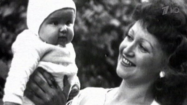 Четыре десятилетия назад в России с помощью ЭКО родился первый ребенок.