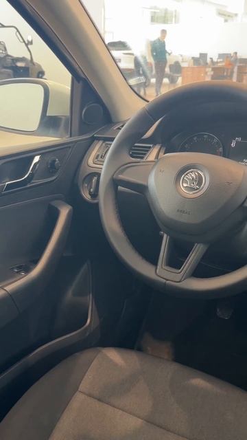 Skoda Rapid '2016 смотреть онлайн