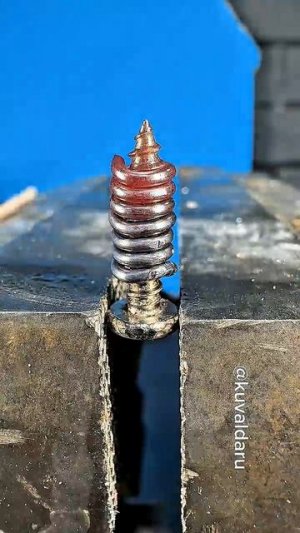 Ремонт пластиковой резьбы своими руками 😎👌