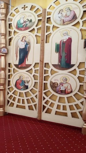 Божественная служба в храме Святой Троицы