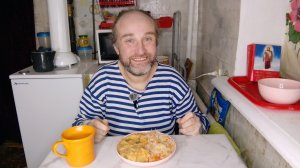 обед пюрешка и квашеная капуста. Рыжуля заелся. мукбанг. обжор. еда на камеру. диета. шизофрения.