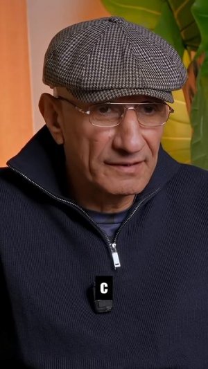 Вот как поздравляют друг друга в тюрьме #зек #зэк #тюрьма #тюряга #зона #отсидевший