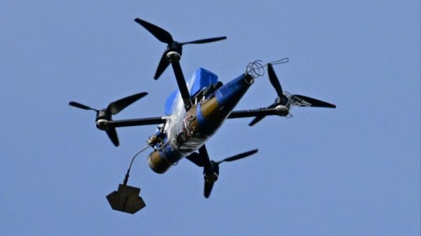 Атака FPV-дронов из засады. Лучшее видео из зоны СВО