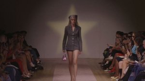 Показ женской коллекции Sandy Liang весна-лето 2025