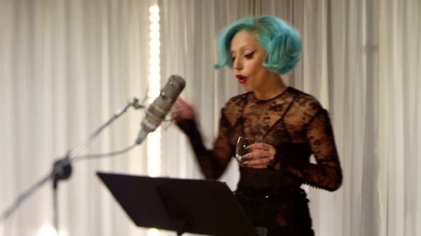 Lady Gaga - The Lady is a Tramp (from Duets II The Great Performances) ft. Tony Bennett