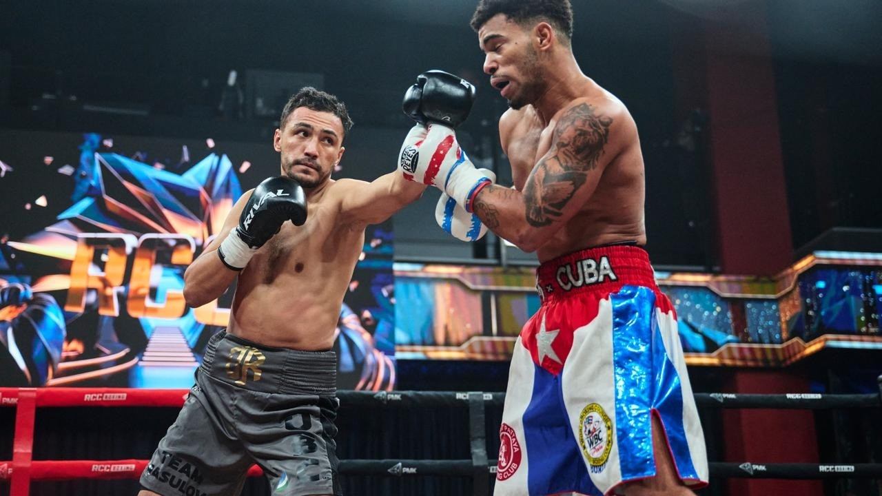 Мощный нокаут! Джахонгир Расулов vs Даниэль Родригес в Гран-при RCC Boxing смотреть онлайн