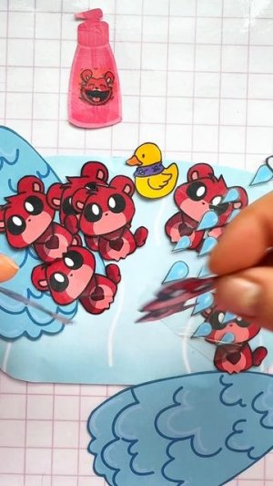 Малыши 👶🏻играем в игры из бумаги