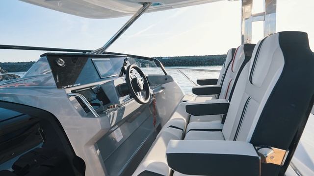 Катер Jeanneau Cap Camarat 10.5 WA S2 смотреть онлайн