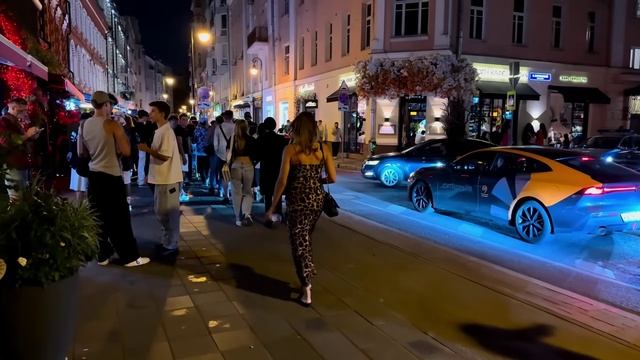 Одна ночная суббота в Москве 🌙 Прогулка по городу который никогда не спит 🚶♂️✨ смотреть онлайн