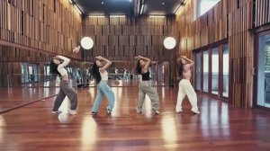 No na-'' dance practice mirrored
