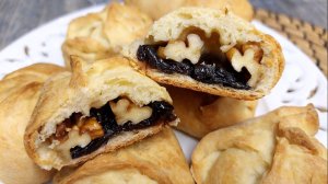 Песочное тесто на дрожжах для печенья с начинкой из чернослива с грецкими орехами.