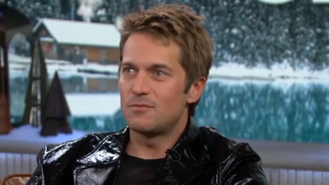 Лукас Браво делится безумной историей о том, как полиция решила, что он кого-то убил смотреть онлайн