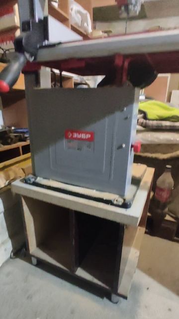 Новый инструмент в мастерскую, ленточная пила зубр