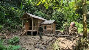 Построил дом в лесу самостоятельно за 300 дней. От начала до конца. Бушкрафт