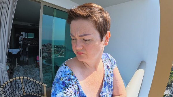 Вован меня НЕ ЦЕНИТЬ, надо БРОСИТЬ его и подать на РАЗВОД! Ответила на комментарии УМНИКОВ! Влог